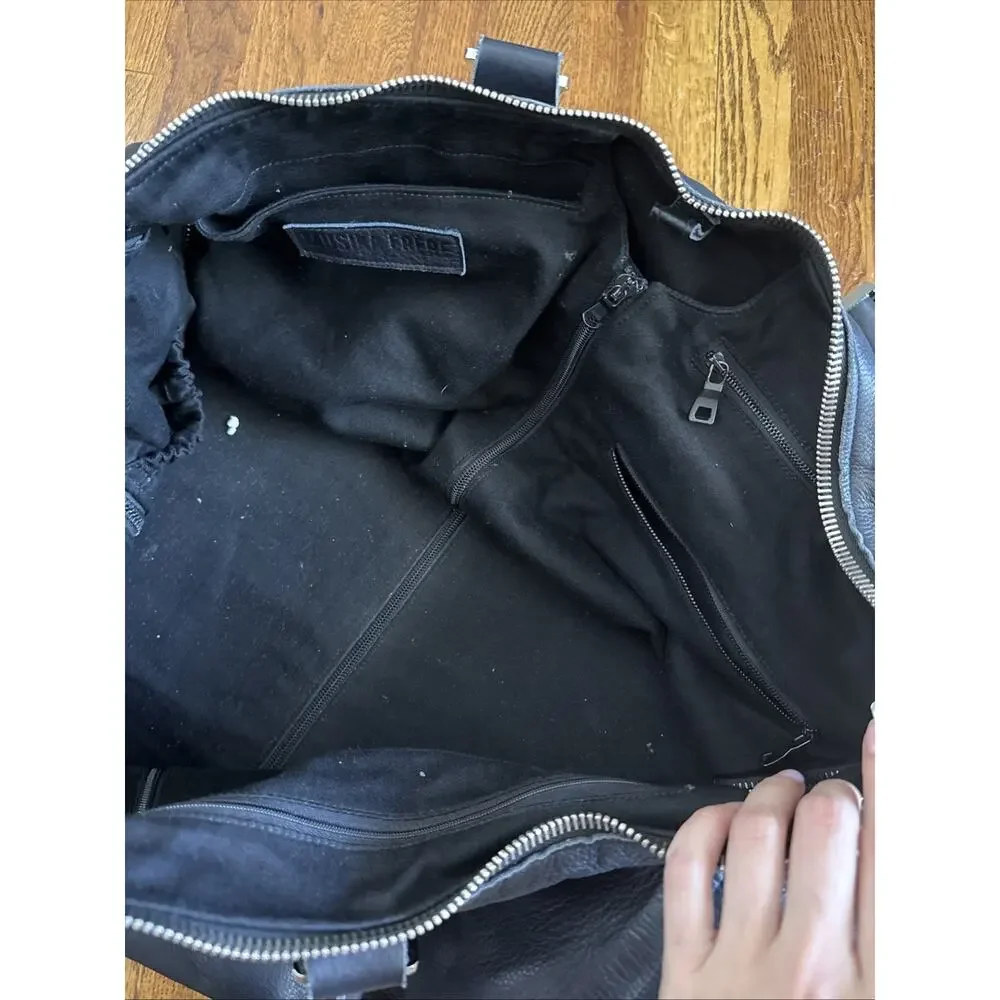 MUSIKA FRERE Handcrafted Leather Duffle Bag
